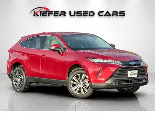 Ruby Flare Pearl 2022 Toyota Venza LE