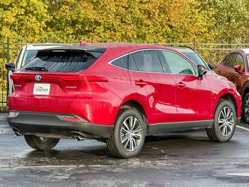 Ruby Flare Pearl 2022 Toyota Venza LE