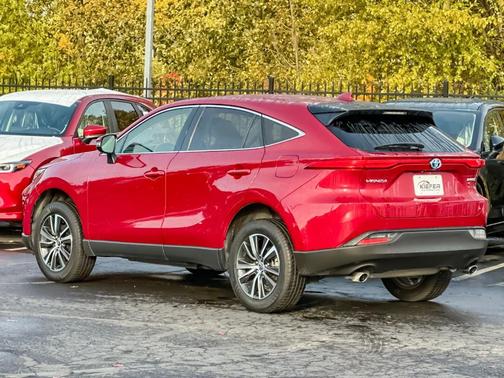 Ruby Flare Pearl 2022 Toyota Venza LE