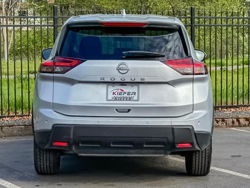 Brilliant Silver Metallic 2025 Nissan Rogue SV