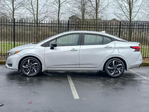 2023 Nissan Versa 1.6 SR