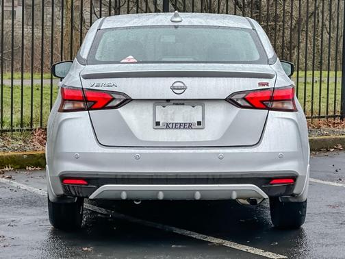 2023 Nissan Versa 1.6 SR