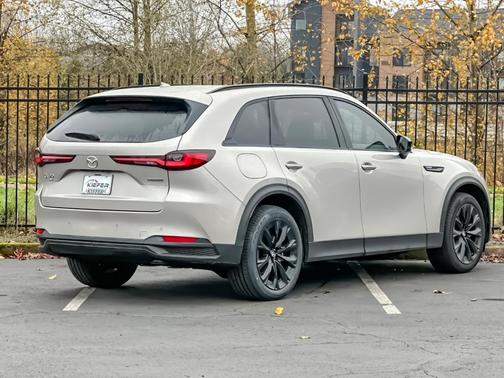 2025 Mazda CX-90 Premium