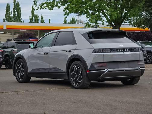 Cyber Gray 2024 Hyundai IONIQ 5 SEL