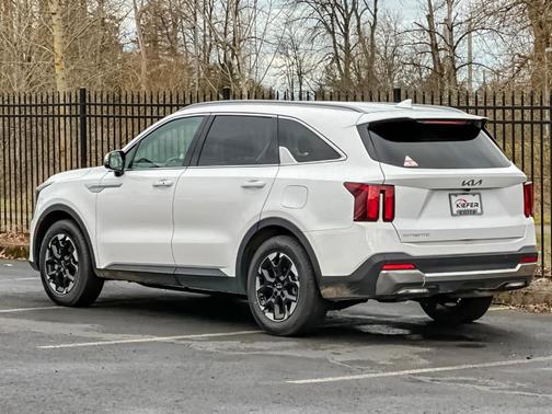 2024 Kia Sorento S