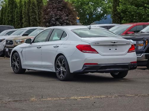 Uyuni White 2020 Genesis G70 2.0T
