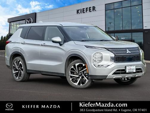 Alloy Silver Metallic 2024 Mitsubishi Outlander SE