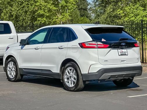 Oxford White 2024 Ford Edge SEL