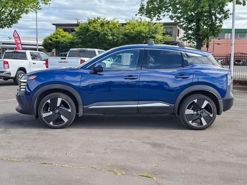 Deep Blue Pearl 2025 Nissan Kicks SR