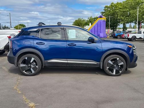 Deep Blue Pearl 2025 Nissan Kicks SR