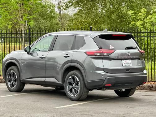 Gun Metallic 2025 Nissan Rogue SV