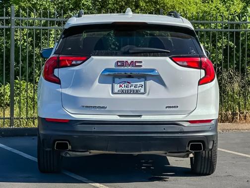 Summit White 2018 GMC Terrain SLE
