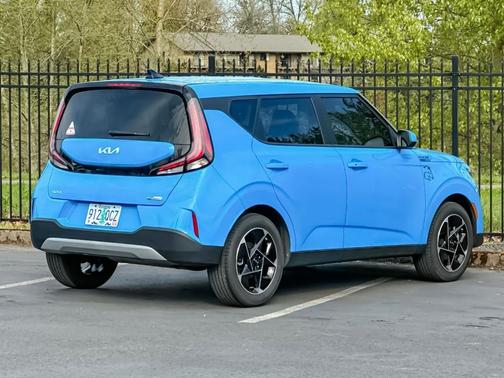 Surf Blue 2025 Kia Soul EX