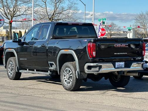 2022 GMC Sierra 2500 SLE