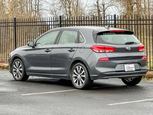 2019 Hyundai Elantra GT Base