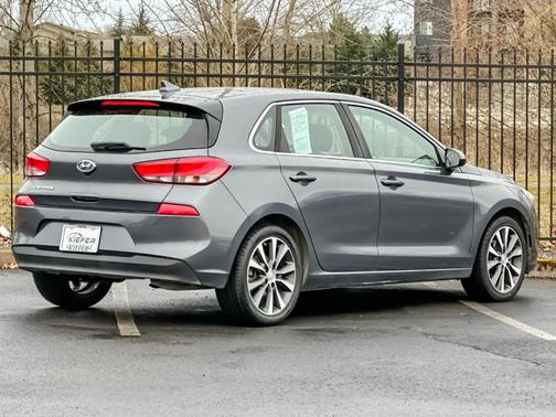 2019 Hyundai Elantra GT Base
