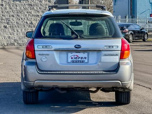 2005 Subaru Outback 2.5i