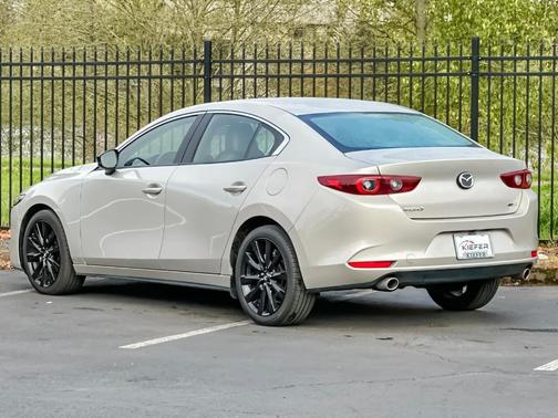 Platinum Quartz Metallic 2024 Mazda Mazda3 FWD w/Select Package