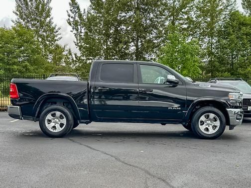 Diamond Black 2025 RAM 1500 Big Horn/Lone Star