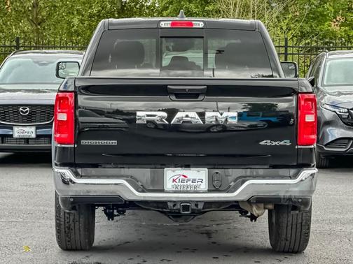 Diamond Black 2025 RAM 1500 Big Horn/Lone Star