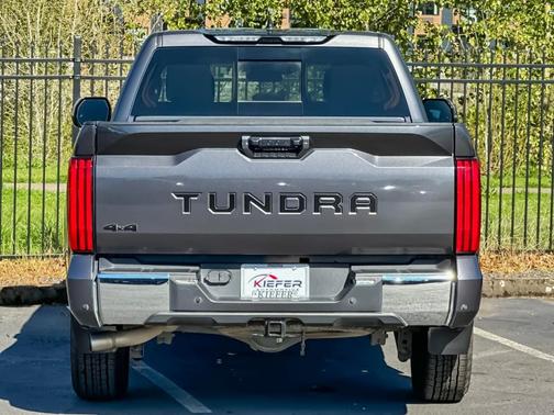 2022 Toyota Tundra SR5