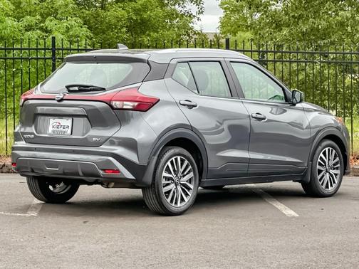 Gun Metallic 2023 Nissan Kicks SV