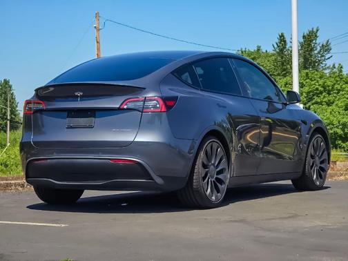 Gray 2022 Tesla Model Y Performance