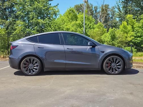 Gray 2022 Tesla Model Y Performance