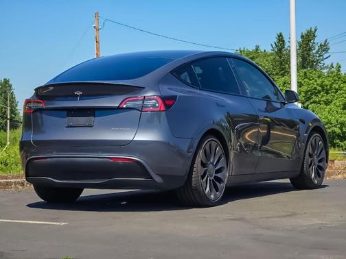 Gray 2022 Tesla Model Y Performance