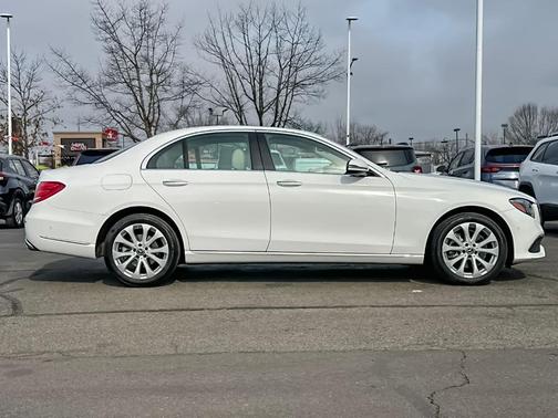 2018 Mercedes-Benz E-Class E 300