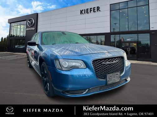 2021 Chrysler 300 Touring