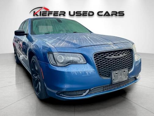 2021 Chrysler 300 Touring