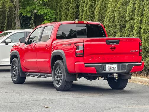Red Alert 2023 Nissan Frontier PRO-4X