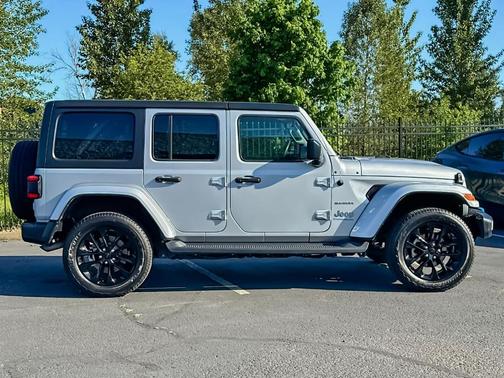 Silver Zynith Clearcoat 2023 Jeep Wrangler 4xe Sahara
