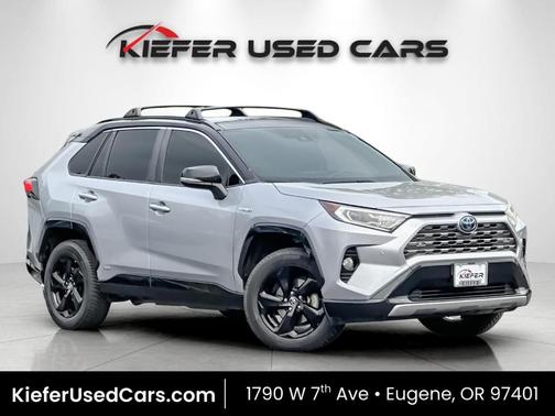 Silver Sky Metallic 2019 Toyota RAV4 Hybrid XSE
