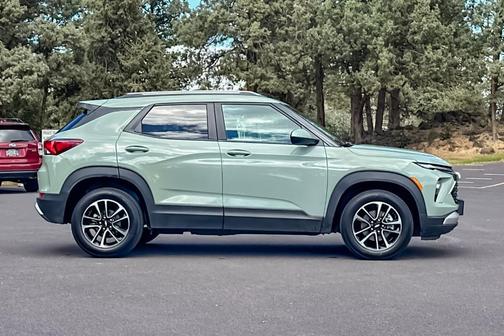 Green 2025 Chevrolet Trailblazer LT