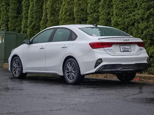 Snow White Pearl 2024 Kia Forte GT-Line