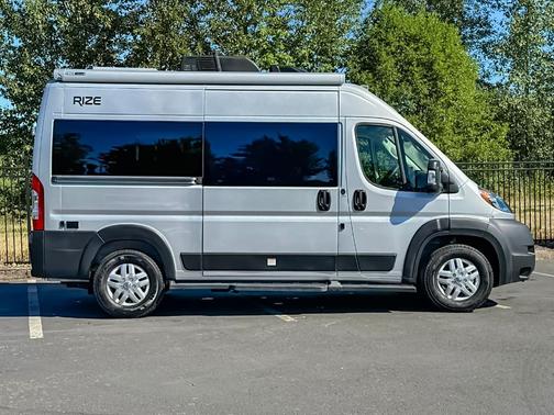 Bright Silver Clearcoat Metallic 2022 RAM ProMaster 1500 Base