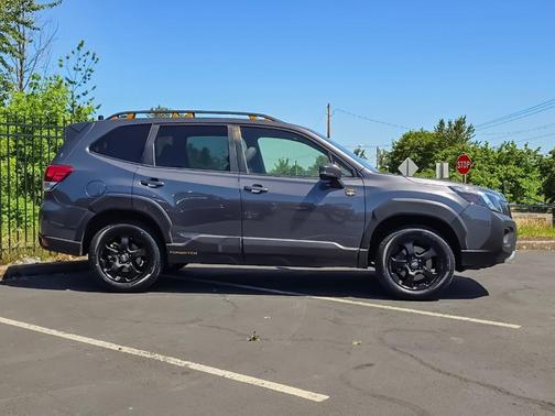 Magnetite Gray Metallic 2023 Subaru Forester Wilderness