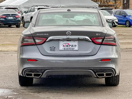 2022 Nissan Maxima SV