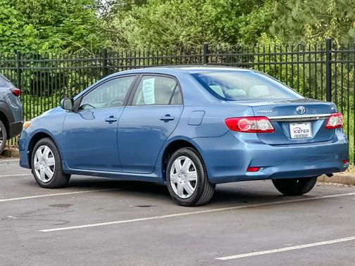 Tropical Sea Metallic 2013 Toyota Corolla LE