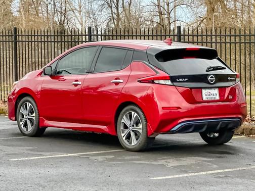 2022 Nissan Leaf SL PLUS