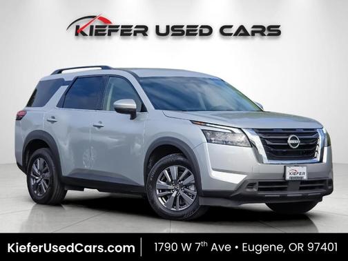 Brilliant Silver Metallic 2025 Nissan Pathfinder SV