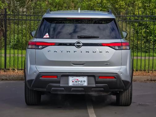 Brilliant Silver Metallic 2025 Nissan Pathfinder SV
