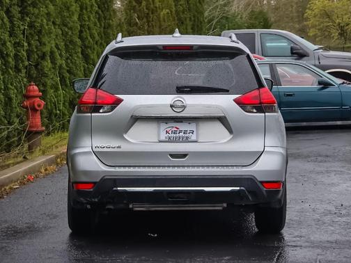 Brilliant Silver 2017 Nissan Rogue S