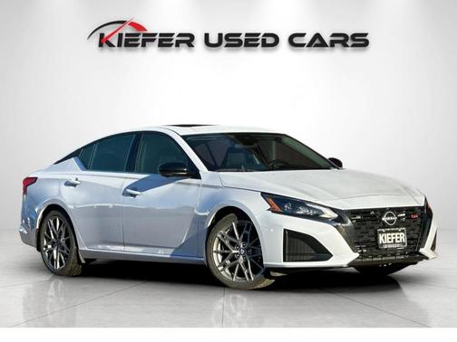 2024 Nissan Altima 2.0 SR