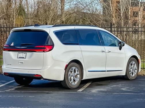 2023 Chrysler Pacifica Limited