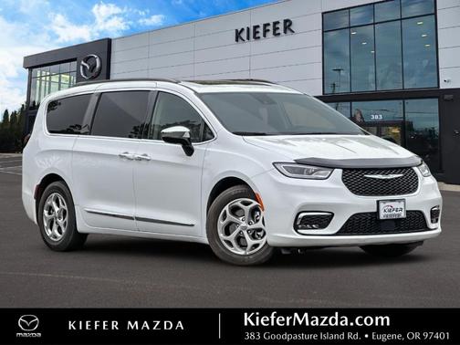 Bright White Clearcoat 2023 Chrysler Pacifica Limited