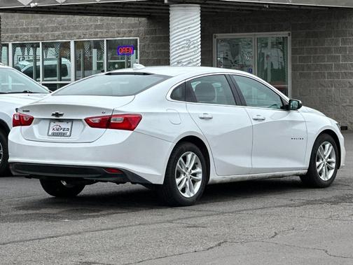 2017 Chevrolet Malibu 1LT