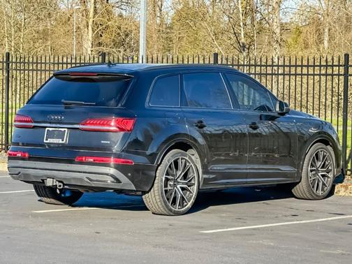 2021 Audi Q7 55 Prestige